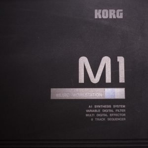 Korg M1 huolto