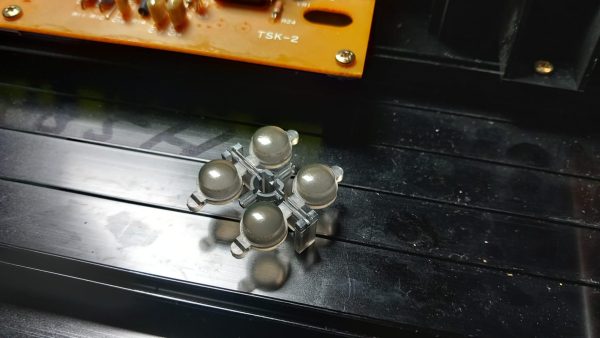 Korg M1 huolto - Image 5